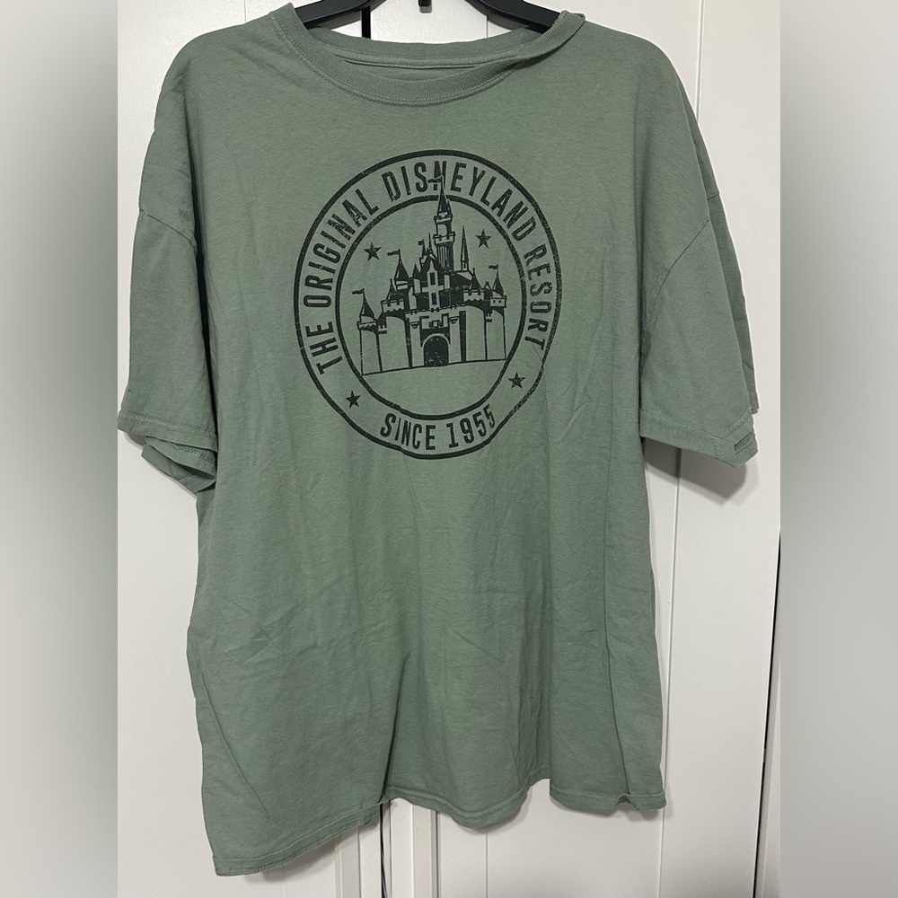 Disney Men's Classic Green Tee with Disneyland Logo